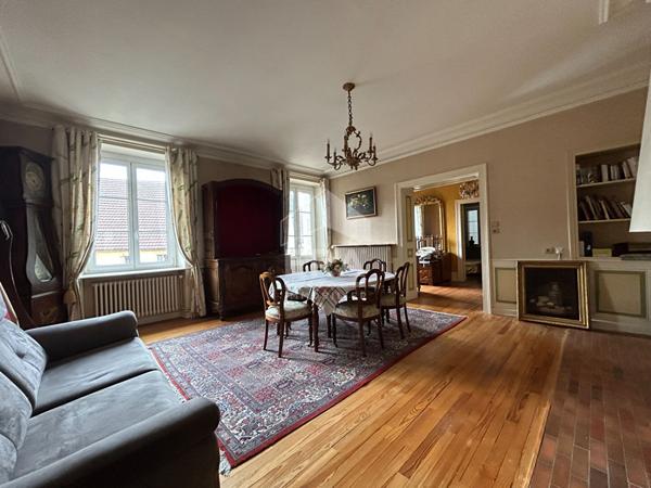 APPARTEMENT TYPE HAUSSMANNIEN LURE CENTRE VILLE 5 PIECES 128M²