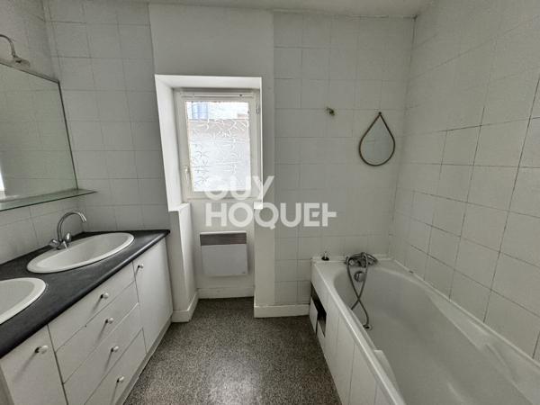 Maison avec local commercial