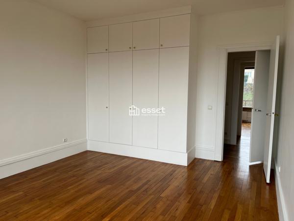 Location Appartement 5 pièces 178 m² - Saint Cloud 92210