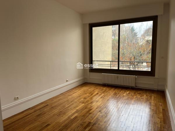 Location Appartement 5 pièces 178 m² - Saint Cloud 92210
