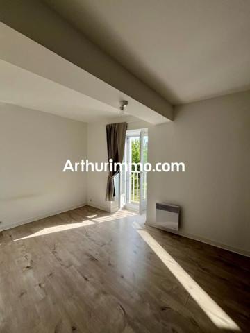 Location                                                      Maison
                        
                     3 pièces                      74 m2                     à Mauléon