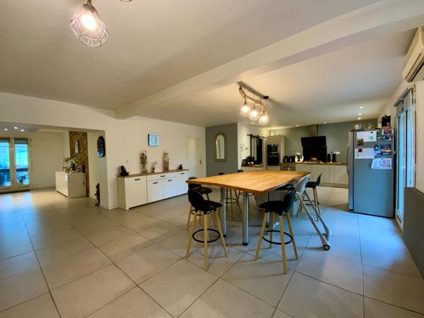 Grande maison dans Archiac