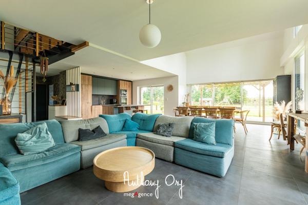 Maison à VIRE NORMANDIE, 14500 - 7 pièces 185m²