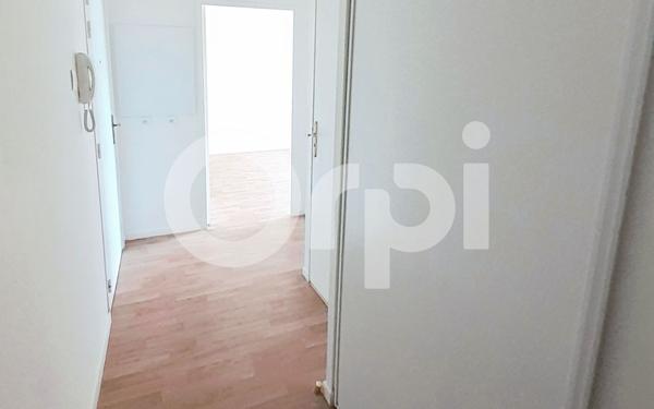 Appartement à louer    3 pièces • 60 m2 Nanteuil-le-Haudouin