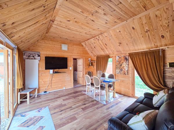 Belle maison bois type chalet