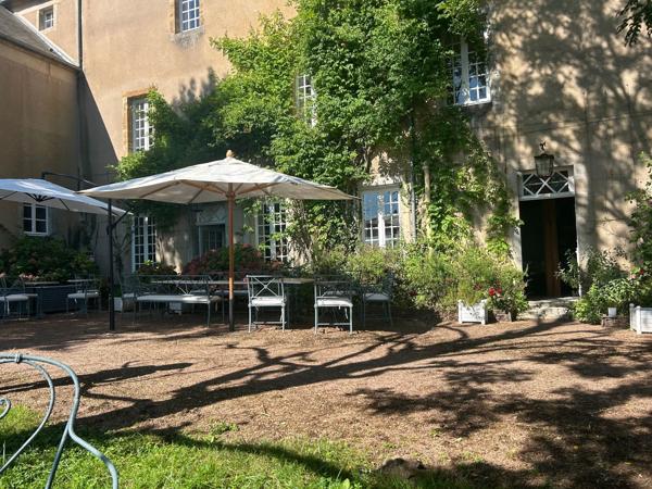 Château ISMH et son petit château en Bourgogne au cœur de la Nièvre
