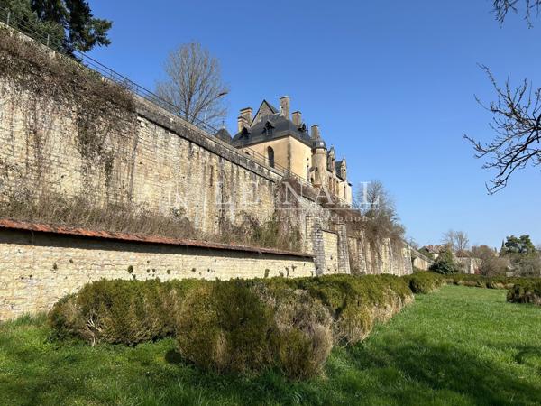 Château ISMH et son petit château en Bourgogne au cœur de la Nièvre