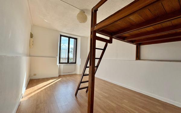 Appartement à vendre    1 pièce • 26,81 m2 Coulommiers
