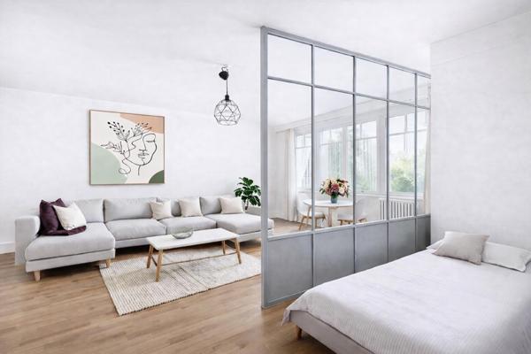 PARIS 17 – T1/T2, CALME SUR JARDIN. PROFESSIONS LIBÉRALES AUTORISÉES.