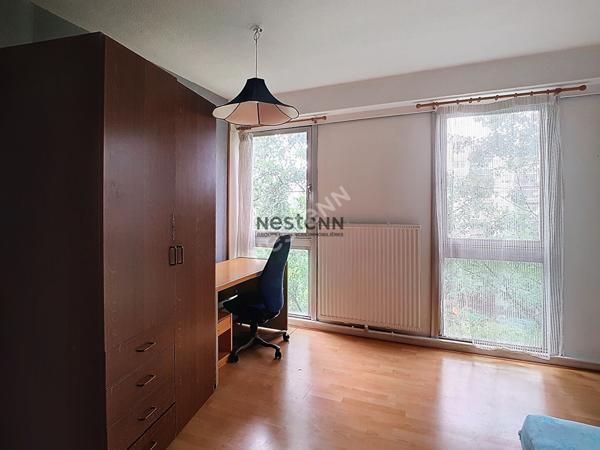 A VENDRE - Arlequin -Grenoble -Appartement de type T5 sans vis à vis avec d'importantes possibilité d'aménagement..