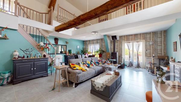 Maison à vendre  7 pièces - 230 m 2   SEZANNE  - 51