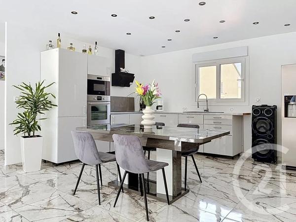 Maison à vendre  5 pièces - 100 m 2   ESTISSAC  - 10
