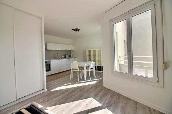 SANS SOUCI- Lumineux T1 de 35m² avec balcon de 4m², au calme, cuisine équipée, salle d'eau rénovée, une cave, un garage possible en sus