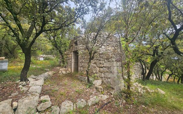 Maison à vendre    2 pièces •  Sommières