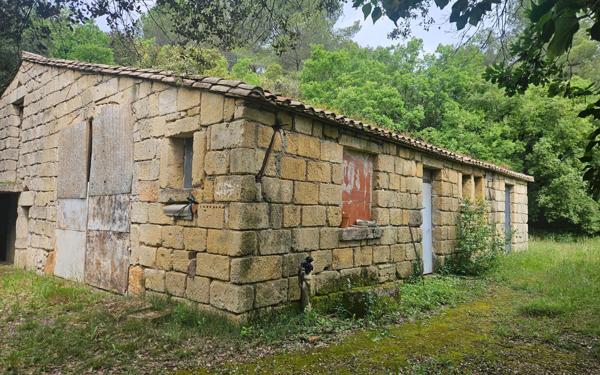 Maison à vendre    2 pièces •  Sommières