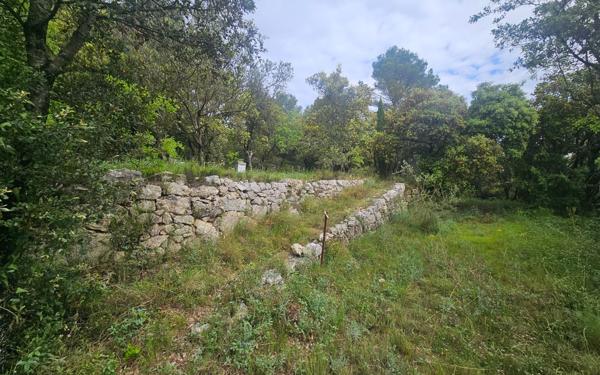 Maison à vendre    2 pièces •  Sommières