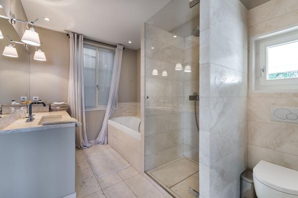 Vente Maison de luxe Évian-les-Bains 6 Pièces 340 m²