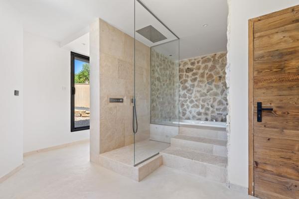 Vente Maison de luxe Saint-Cyr-sur-Mer 5 Pièces 160 m²
