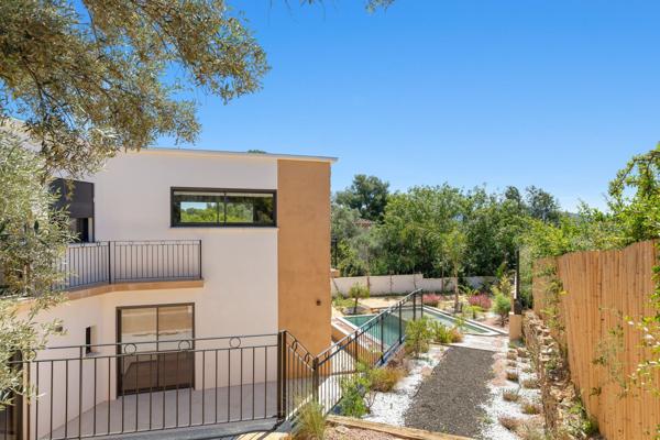 Vente Maison de luxe Saint-Cyr-sur-Mer 5 Pièces 160 m²