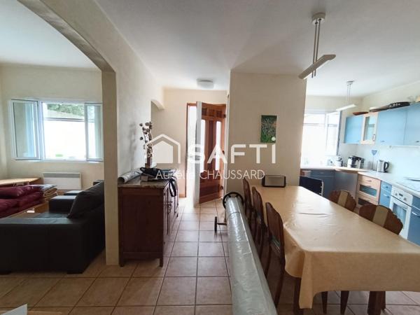 Maison de village 3 chambres jardin piscine