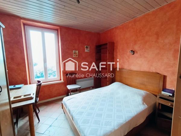 Maison de village 3 chambres jardin piscine