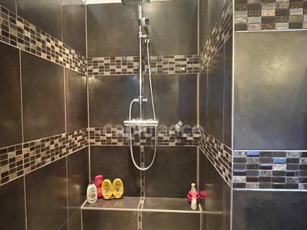 Propriété d’exception sur les hauteurs d’Apt – Vue, calme et potentiel rare