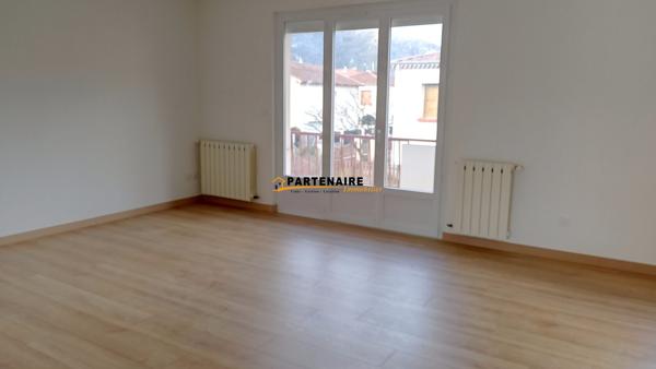 Appartement type 4 entièrement rénové