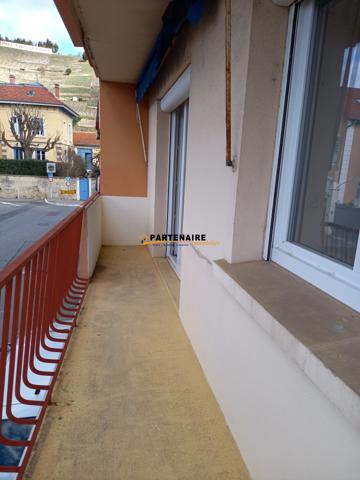 Appartement type 4 entièrement rénové