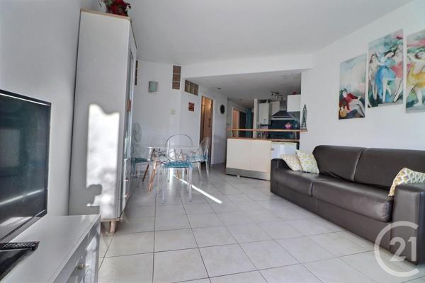 Appartement à vendre  2 pièces - 37,28 m2 ST RAPHAEL - 83