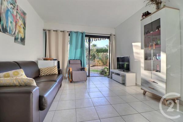 Appartement à vendre  2 pièces - 37,28 m2 ST RAPHAEL - 83