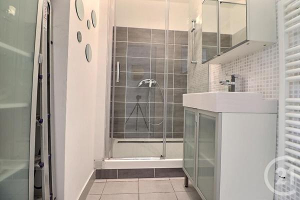 Appartement à vendre  2 pièces - 37,28 m2 ST RAPHAEL - 83