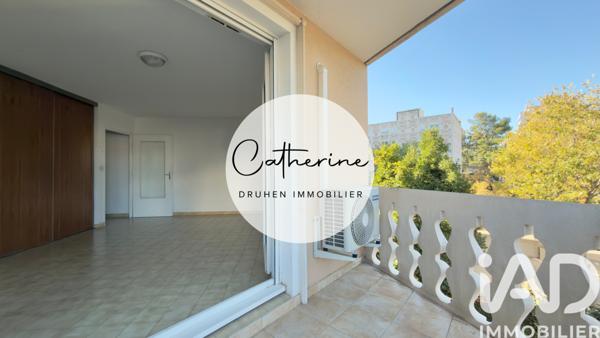 Location studio 37 m² Hyères