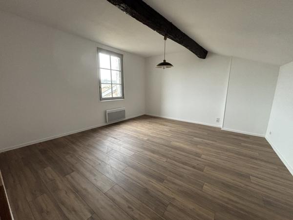 Appartement à louer 500 € CC Ste-Foy-la-Grande 2 p 60 m² DPE E