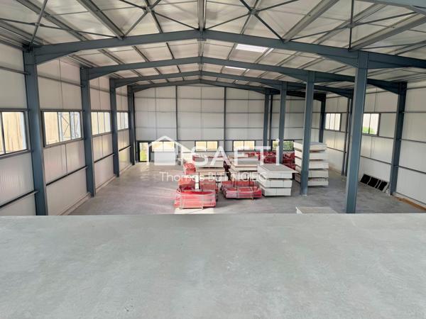 Local 800m2 Aigrefeuille-sur-Maine