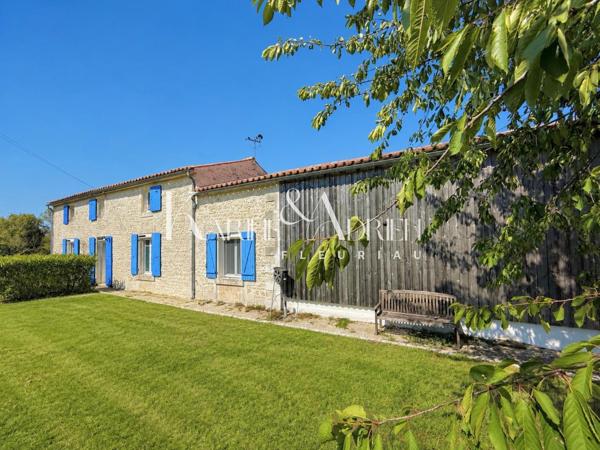 Charme, authenticité et modernité pour cette propriété au calme