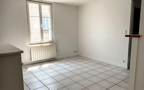 Appartement à louer    2 pièces •  Saint-Avertin