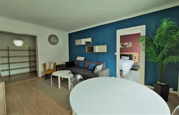 Appartement à louer 2 pièces 52.8m²