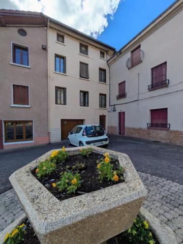 Maison de bourg Regny 115.76 m2