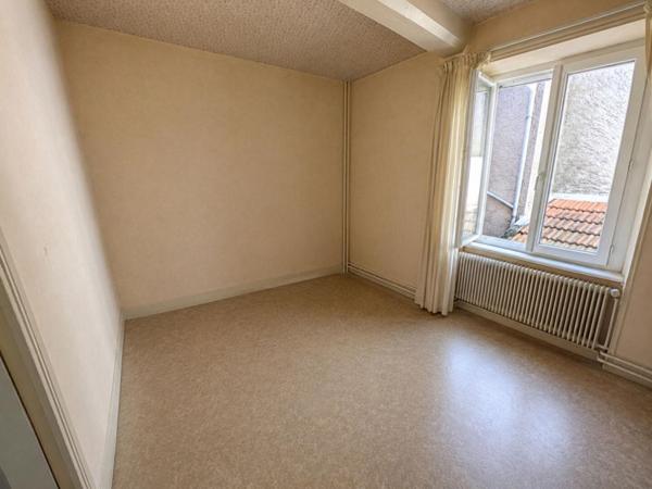 Maison de bourg Regny 115.76 m2
