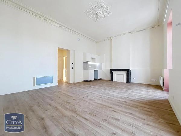 Appartement à louer 2 pièces 55.43m² Nîmes (30000)