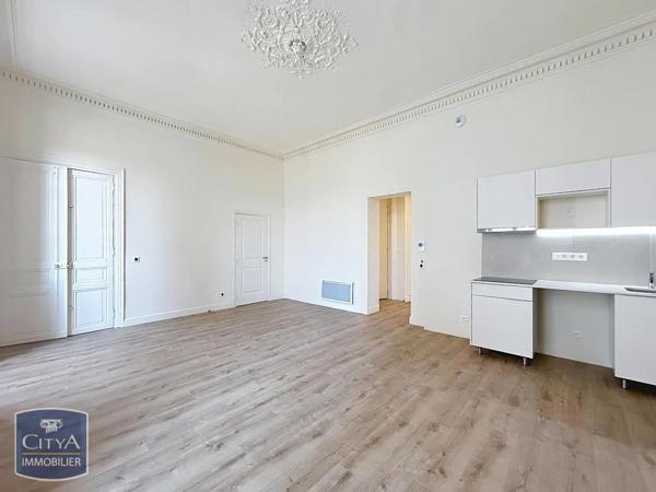 Appartement à louer 2 pièces 55.43m² Nîmes (30000)