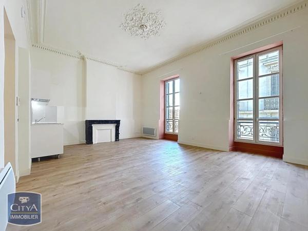 Appartement à louer 2 pièces 55.43m² Nîmes (30000)