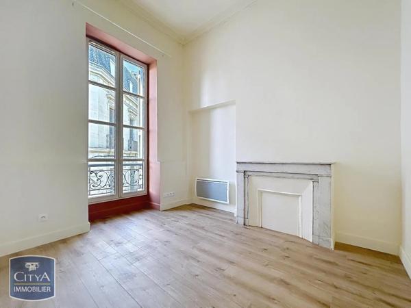 Appartement à louer 2 pièces 55.43m² Nîmes (30000)
