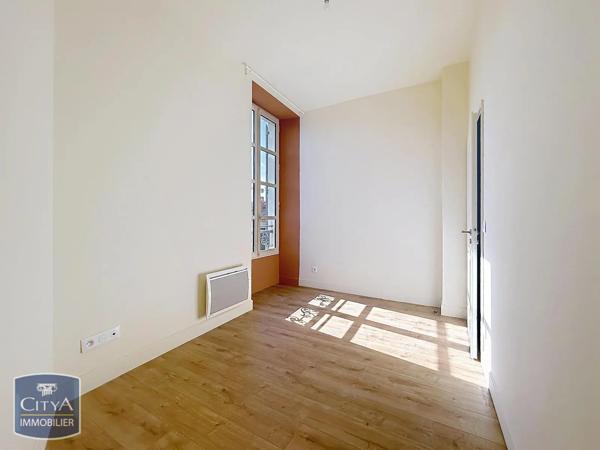 Appartement à louer 2 pièces 55.43m² Nîmes (30000)