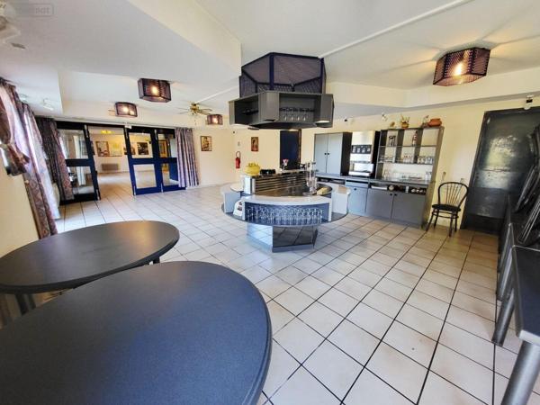 Murs commerciaux à vendre à Merlines en Corrèze (19340), ref : UM 1311