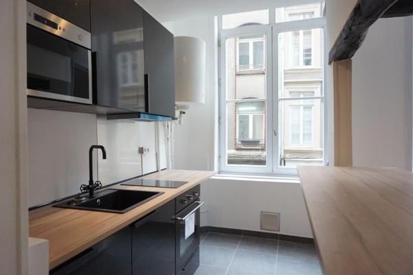 A LOUER : T2 à LILLE • Vieux lille • 845 € CC • Réf. G313-1
