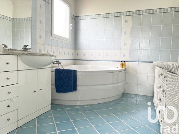 Maison à vendre 8 pièces 210 m² Le Cannet