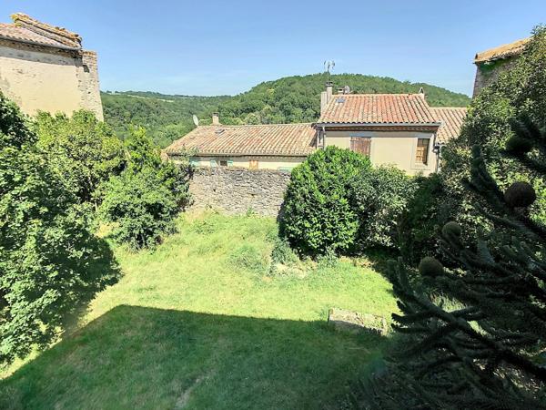 Bâtisse du 19ème siècle - 170 m2 - 5 pièces