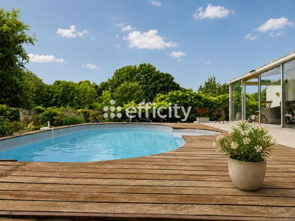 Maison
         7 pièces
        - 180 m² 492 000 € *