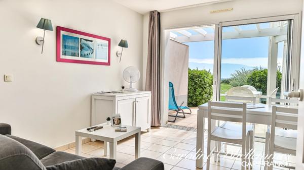 Appartement de plain-pied avec vue mer.